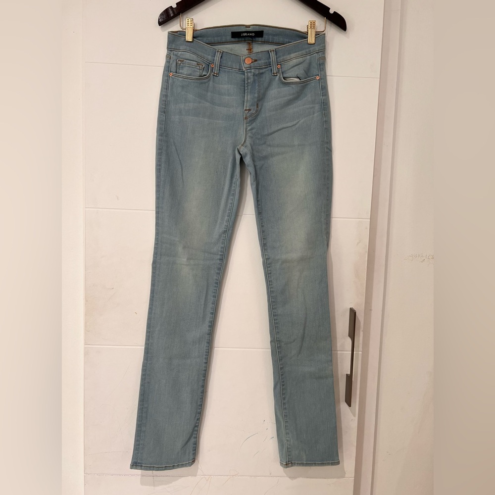 J Brand women’s Mid rise rail jeans. Sizes 28 new without tag